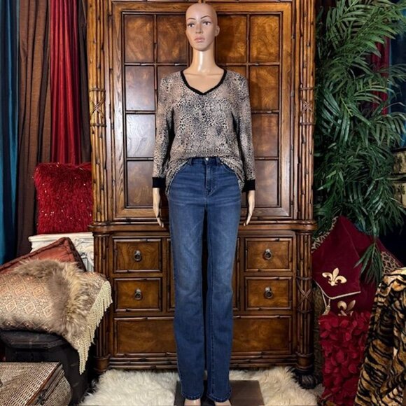 NWOT Jones New York Cotton Couture Leopard Black Tipped Vneck Top - Picture 5 of 16